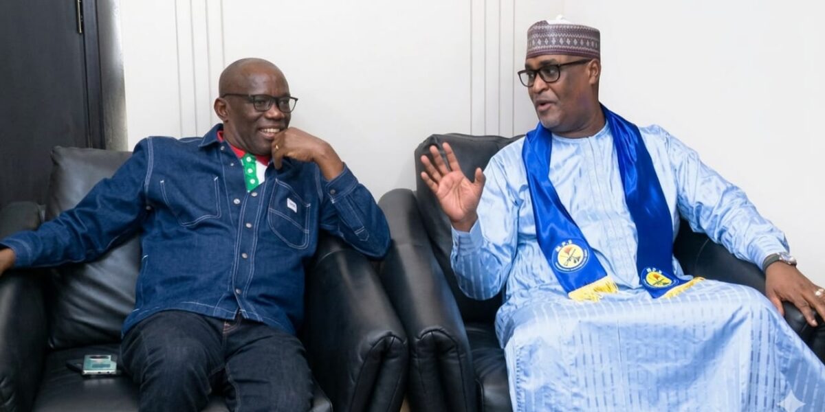 أنجمينا تستقبل الأمين العام للحزب الحاكم في بوروندي