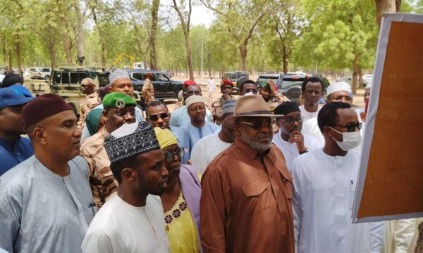 تشاد: جولات ميدانية للوزير حلاتة لإخلاء مواقع غير نظامية وتمهيد مشاريع سكنية