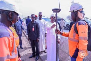 زيارة مفاجئة للمساقط… ديبي يشدد على تصحيح اختلالات مشاريع خدمية