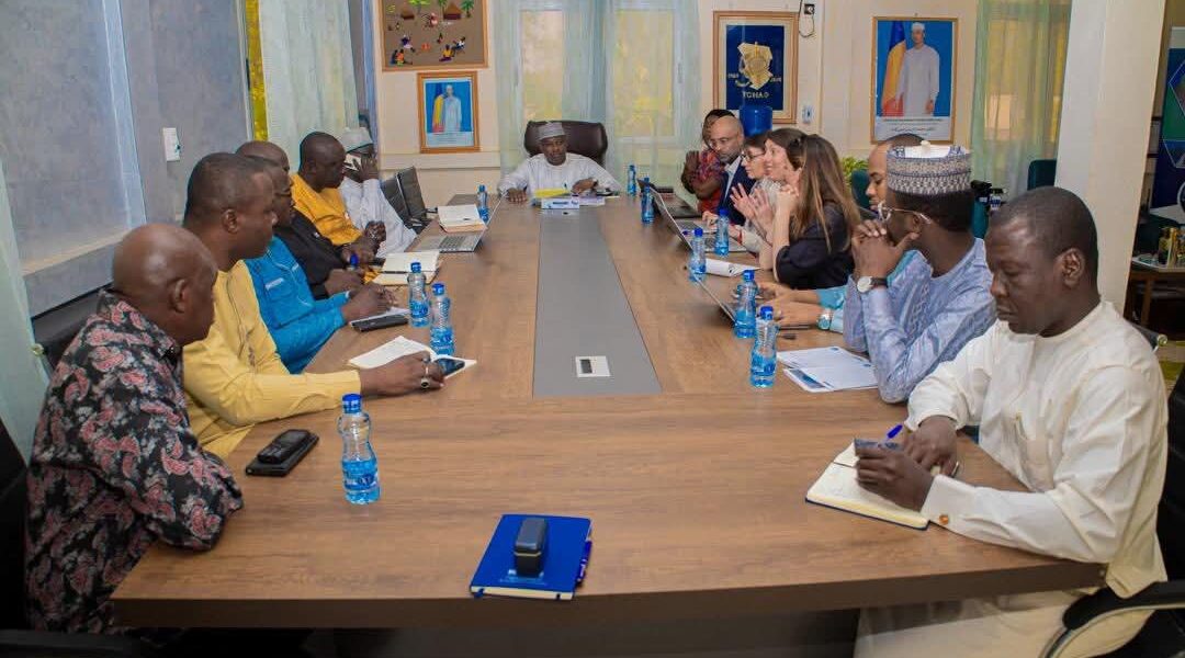 باريس وأنجمينا: شراكة المدن تتحرك… خبراء العاصمة الفرنسية في مهمة ميدانية لتعزيز صمود أنجمينا