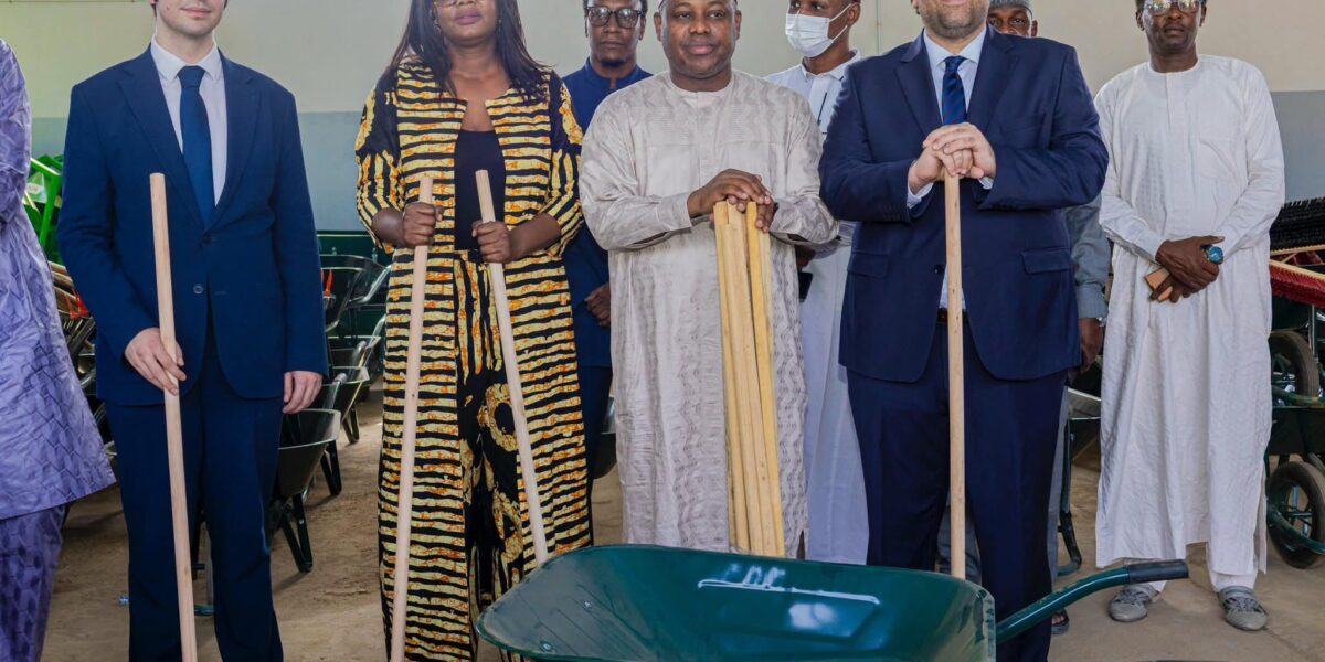 أنجمينا: تركيا تدعم بلدية العاصمة بمعدات نظافة ضمن مبادرة “صفر نفايات”