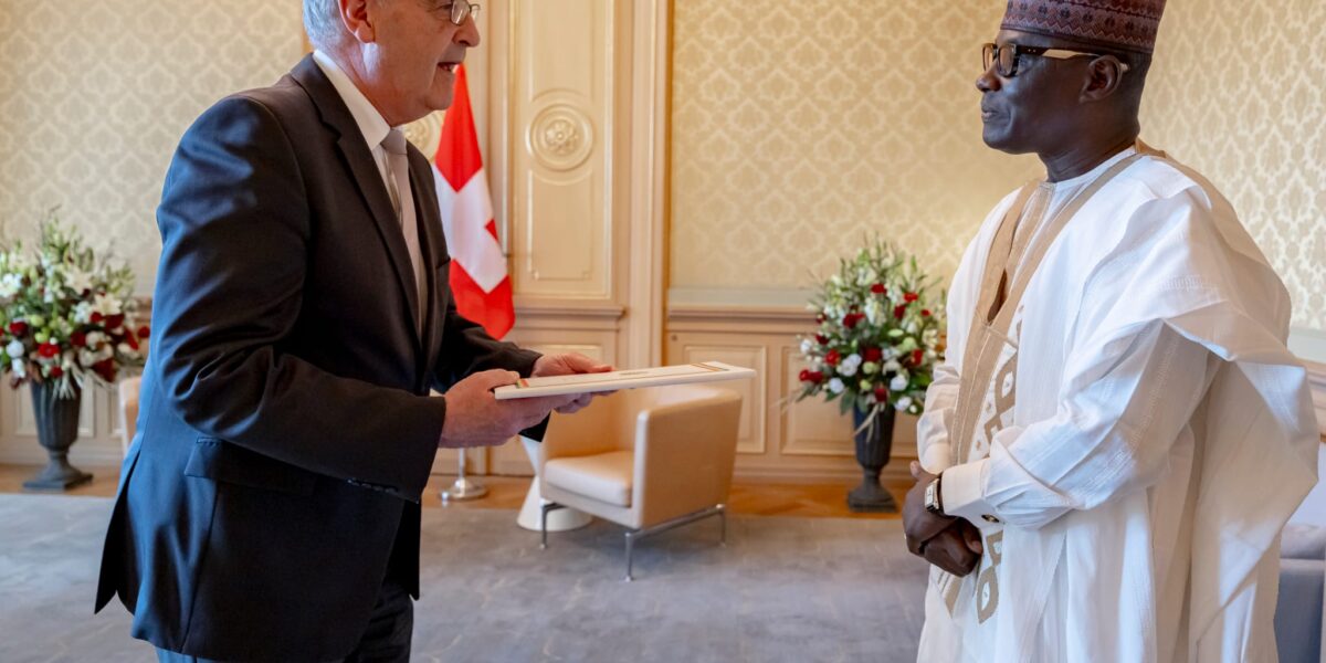 تشاد تعزز حضورها الدبلوماسي في أوروبا… السفير أحمد مكايلا يقدّم أوراق اعتماده لرئيس الاتحاد السويسري