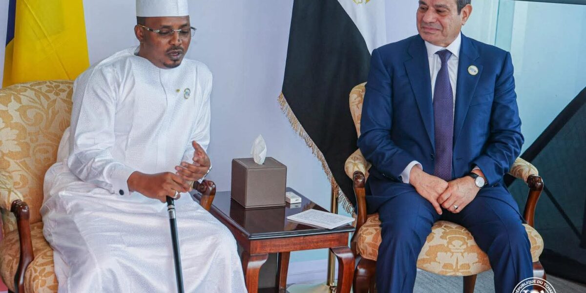 ديبي والسيسي يبحثان تعزيز التعاون الثنائي على هامش قمة “أفريقيا إلى الأمام”