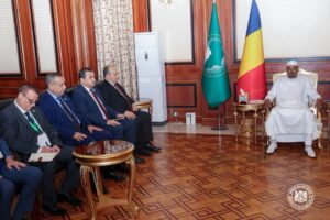 ديبي يستقبل رئيس الوزراء الجزائري ويؤكدان تسريع تنفيذ مشاريع التعاون المشترك
