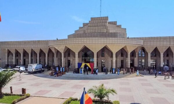 بعد الغارات على إنيدي الشرقية.. البرلمان التشادي يلوّح برد حازم ويحذر من جرّ البلاد إلى الحرب السودانية<p dir="rtl"><br><!--/data/user/0/com.samsung.android.app.notes/files/clipdata/clipdata_bodytext_260823_092601_893.sdocx--></p>