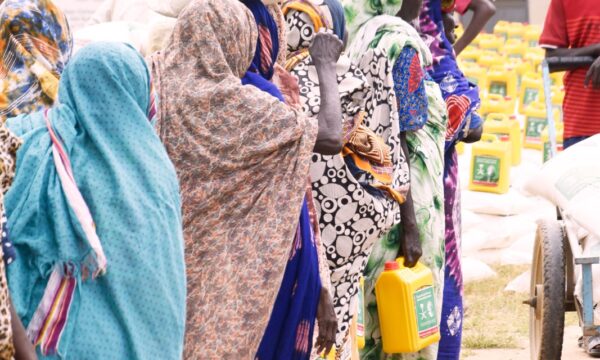 مركز الملك سلمان يوزع ألف سلة غذائية للأسر الأكثر احتياجًا في ولاية قيرا<p dir="rtl"><br><!--/data/user/0/com.samsung.android.app.notes/files/clipdata/clipdata_bodytext_260907_164444_779.sdocx--></p>