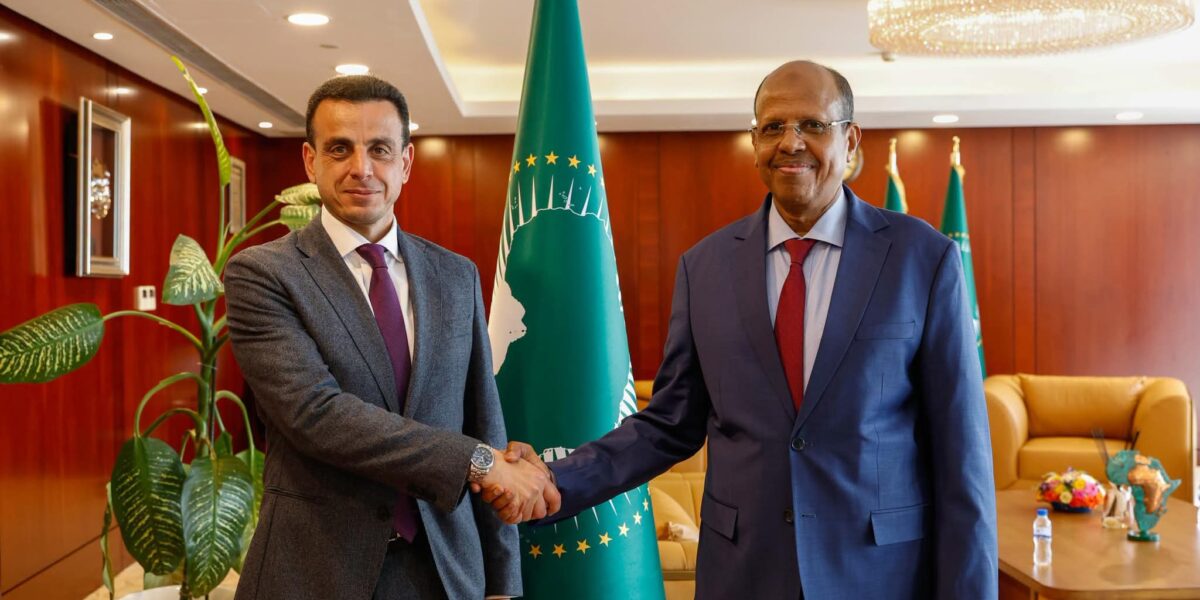 رئيس مفوضية الاتحاد الأفريقي يشيد باستضافة مصر اجتماعات العلمين ويبحث قضايا الحوكمة
